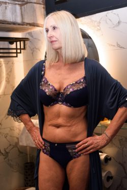 Boudoir and lingerie shoot